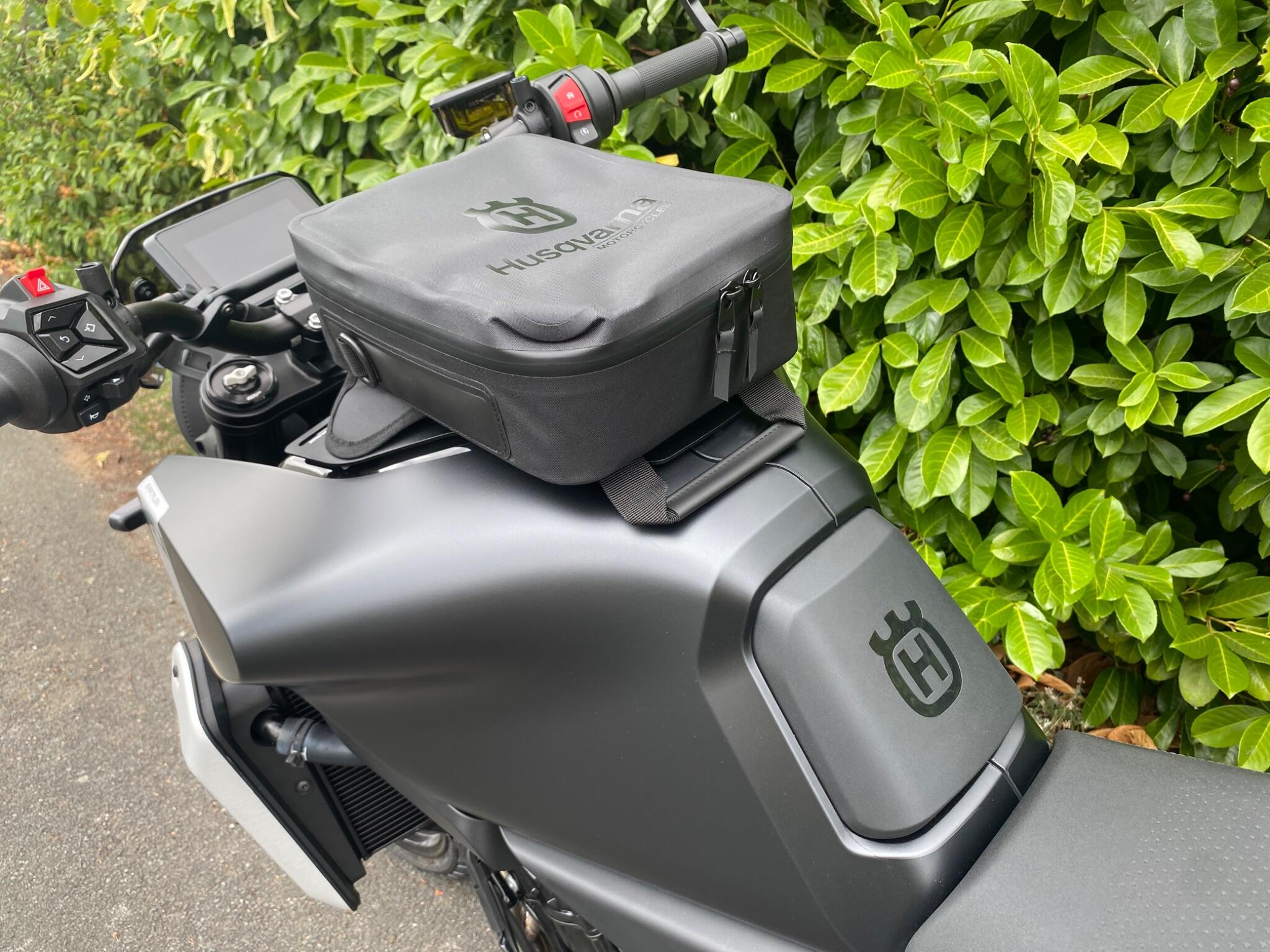 Husqvarna Svartpilen 801